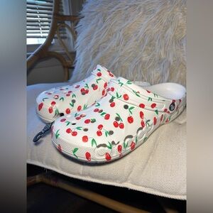 Crocs Baya Seasonal Printed Clog Cherry 206230-1F6 White Red Cherry Classic Croc